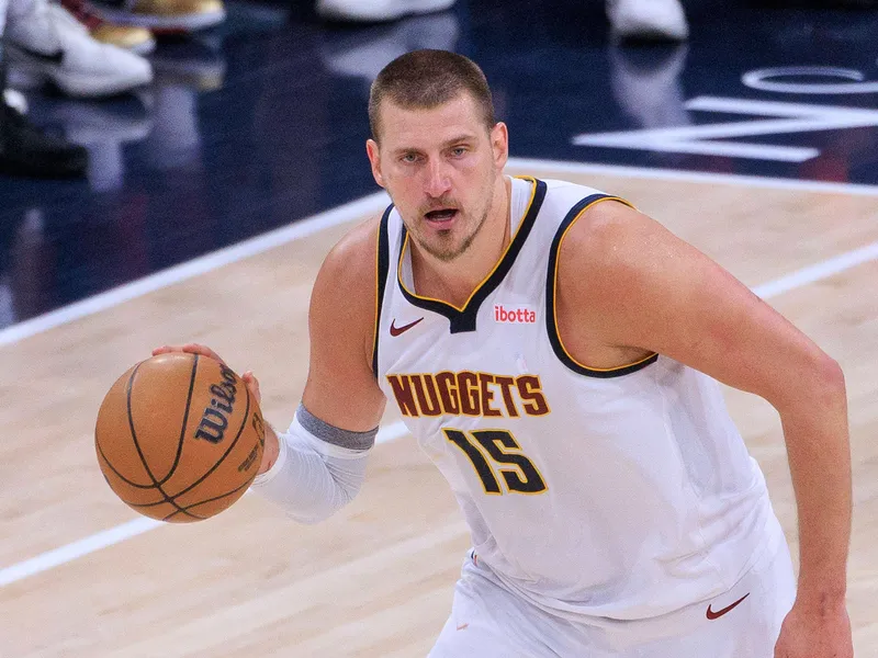 Nikola Jokic se deja de bromas y pide “lograr algo”