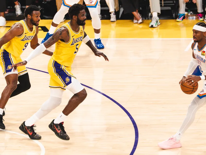 Sin sus estrellas, los Lakers viven otra pesadilla ante el Thunder