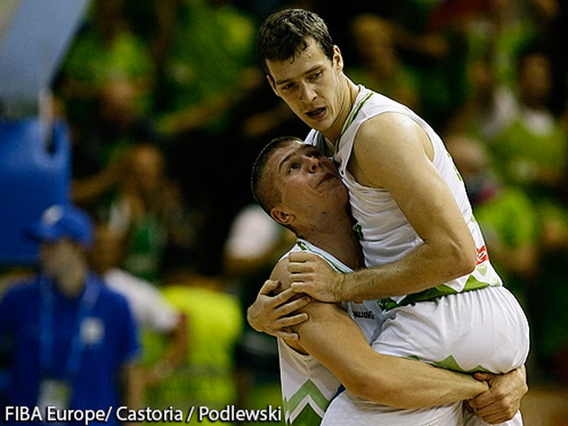 España cae ante una Eslovenia que supo llevar el partido a su terreno (78-69)