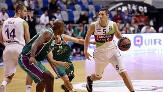 One On One #PlayoffLigaEndesa: Unicaja de Málaga Vs Laboral Kutxa