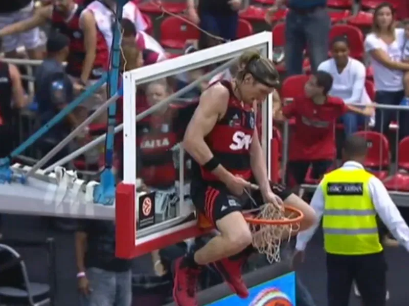 El Flamengo supera al Maccabi y se lleva la Copa Intercontinental en medio del caos VIDEO