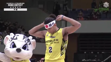 Viajando por el baloncesto: Sebas Saiz continúa con su show en Japón