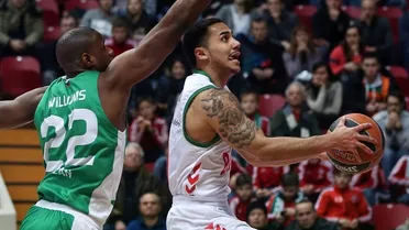 Larkin y Shengelia dan una ajustadísima victoria a Baskonia ante el Unics (91-92)