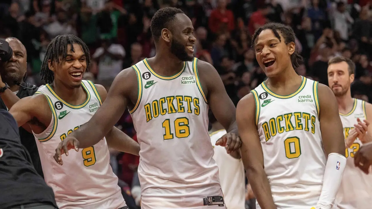 Los mejores jugadores con contrato dual en la NBA