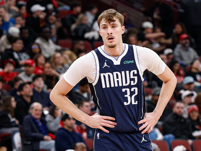 ¡Cooper Flagg (45 puntos) gana su duelo de infarto con LeBron James!