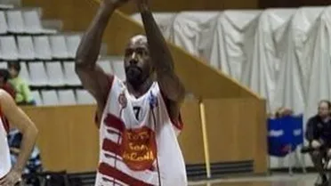 Middleton agranda su leyenda y ficha por el Lucentum a sus ¡46 años!