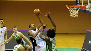 Duelo anotador Acker (34) vs DeVries (38). Tour de force sin premio para Osman