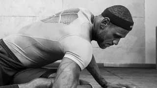 Lebron con 30 puntos lleva a los Heat a un paso de las Finales (90-79)