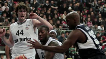 Arrancan las Copas de las principales ligas europeas con sorpresa en Turquía y buzzer beater en Croacia con Zadar jugando 40 minutos con 5 jugadores