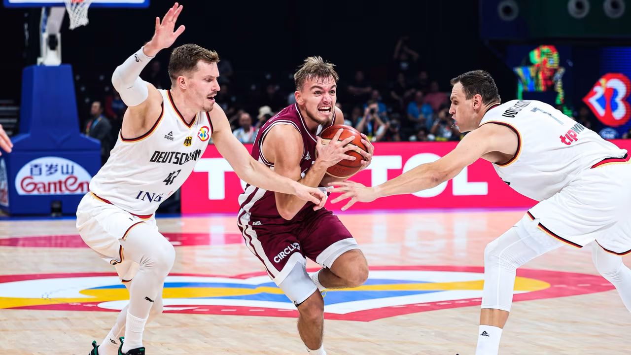 Los pretendientes de Arturs Zagars, la revelación del Mundial de baloncesto 2023
