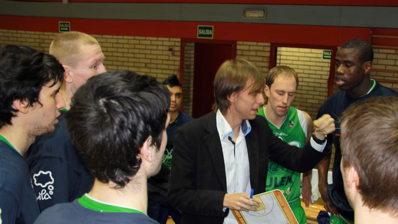 Zoco Plata: Proyecto Fuenlabrada 2013-14. Armando Gómez, 6 canteranos y Rubén Martínez
