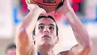 El ex-madridista Miguel Molina se incorpora al nuevo proyecto del Promobys Tíjola a la par que Castillo cae lesionado