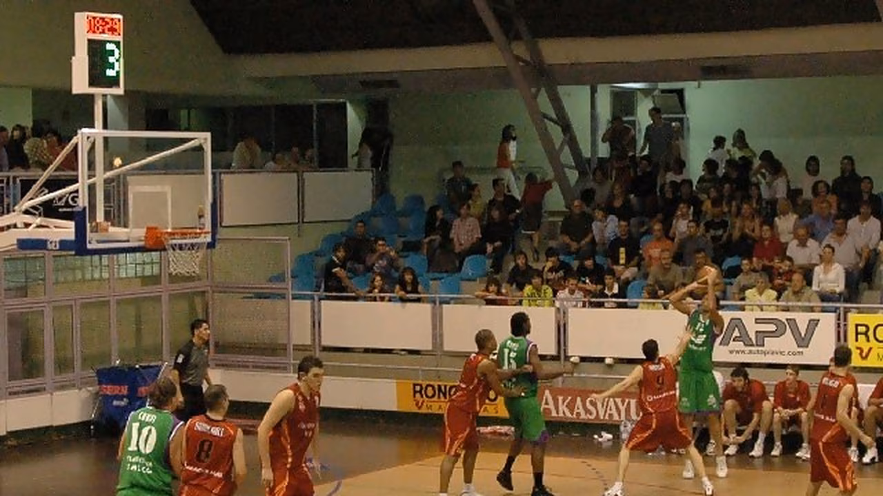 Jorge Lledó renueva su contrato con el Plasencia Galco
