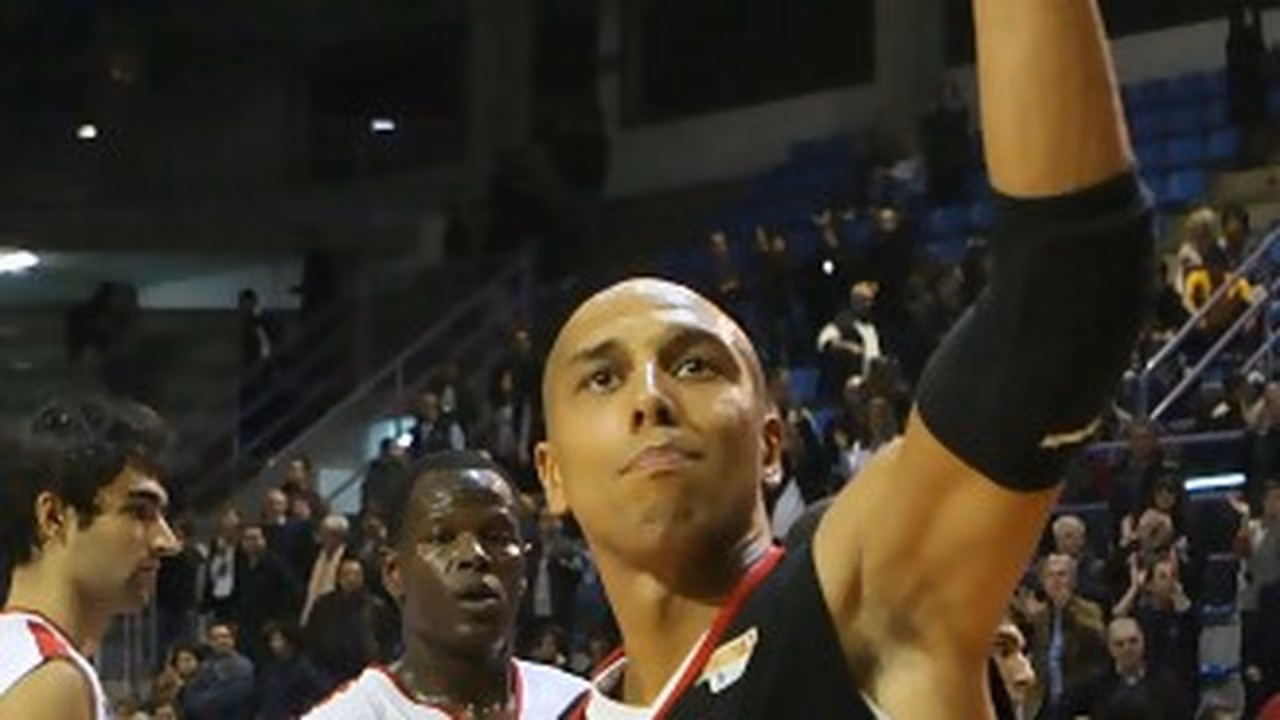 Carlton Myers sigue a lo suyo en la LegaDue