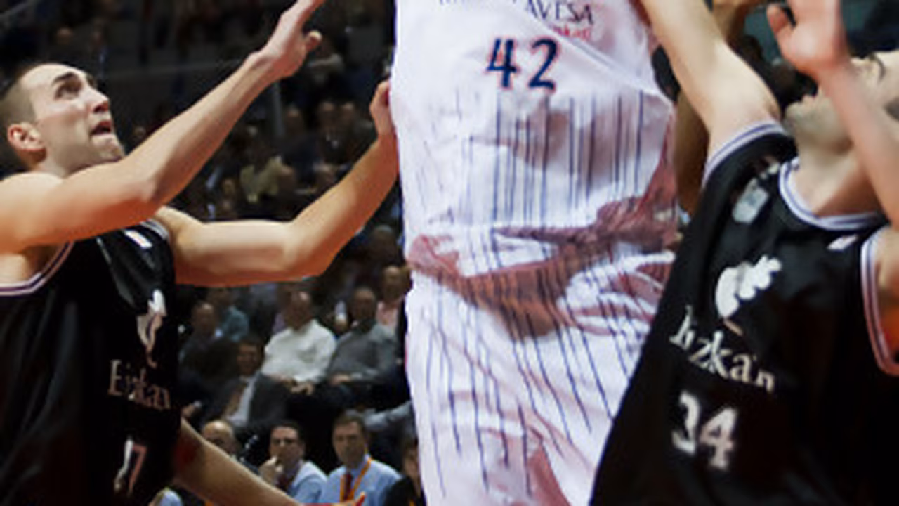 ¡Anadolu Efes hace oficial la llegada de Barac por tres años! CSKA confirma a Teodosic