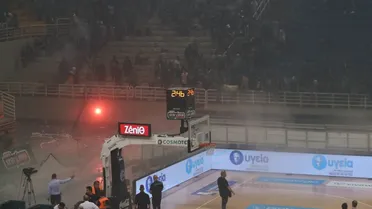 Batalla campal en Atenas: Giannis fue evacuado