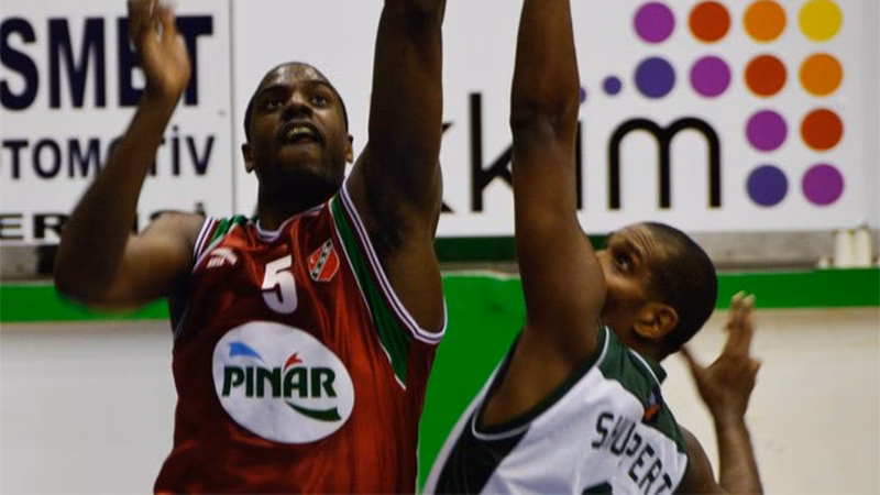 Will Thomas, el primer ala-pívot de Unicaja. Su pareja, ¿Babbitt o Hummel?