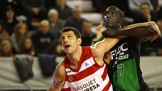 Oliver ejecuta a un Manresa que se queda sin gasolina en el último cuarto (88-92)