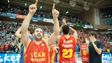 Carlos Cabezas, dos años más en UCAM Murcia