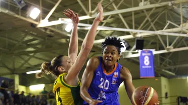 Perfumerías arrasa; Girona asalta Huelva