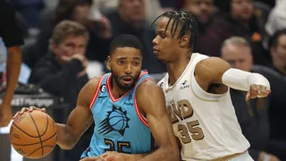 La temporada NBA tiene 82 partidos, Mikal Bridges jugó 83