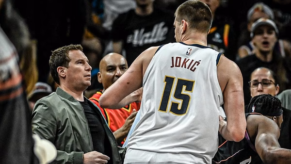 Nikola Jokic y su altercado con el dueño de los Suns: “tendría que ser expulsado”