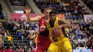 Prohibida la entrada en Irán de Joseph Jones como reacción al veto de Donald Trump