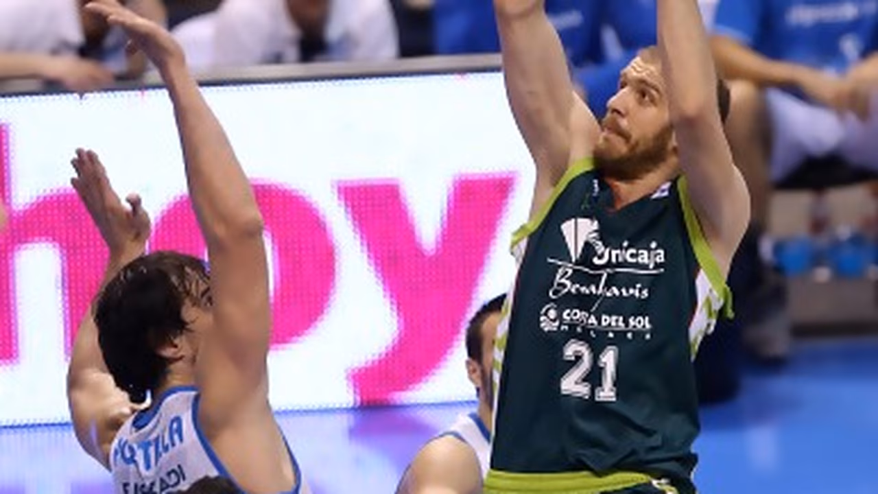 Unicaja venció, Lagun Aro no creyó (74-70)