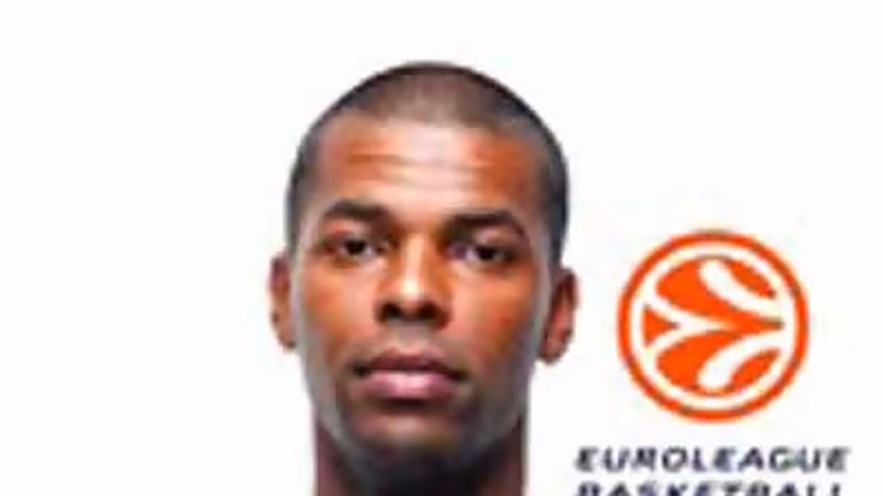 Nestoras Kommatos llega a Sevilla