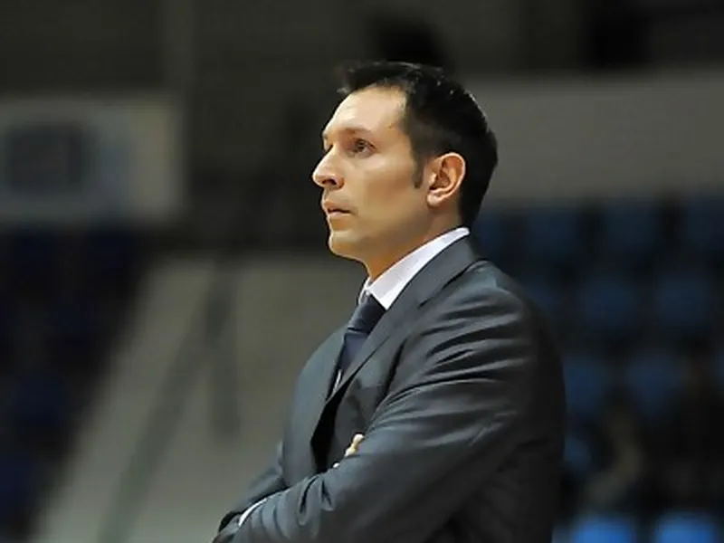 Natxo Lezkano seguirá dirigiendo a Palencia Baloncesto