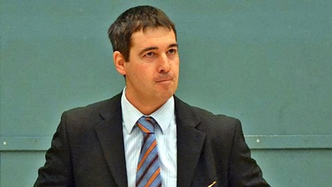 Miguel Ángel Hoyo regresa a España para dirigir al Xuven en LEB Plata