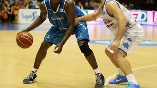 Lo que John Holland da al Cajasol, John Holland lo quita