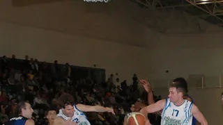 Cristian Oliva renueva en el Prat