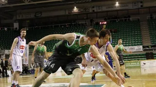 El líder cae en el Multiusos de Cáceres. Coruña y Burgos pujan fuerte