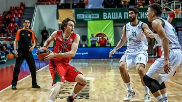 La defensa de Unicaja somete al Lokomotiv Kuban y se adelanta en semis de la Eurocup