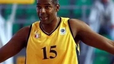 Liga griega (J9): Nestor Kommatos tutea al PAO con 43 de valoración; descalabros de Kavala y Peristeri