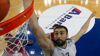 Vasileiadis, líder de Efes. Theodore, triunfal regreso. Obradovic e Itoudis, invictos