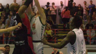 El trío Matemalas-Blair-Joseph llevan al PAE al 5º partido pese a Todorovic