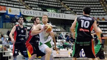 Adecco Plata (J18): El líder Fuenlabrada pierde y PAE acecha. Ausina, derrota pero MVP