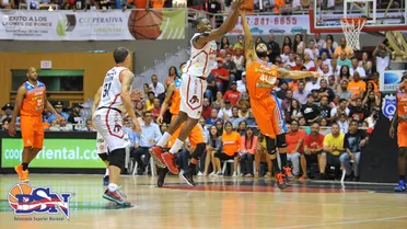 Paco Olmos y Cangrejeros, eliminados en Puerto Rico. La baja de Carlos Arroyo, clave