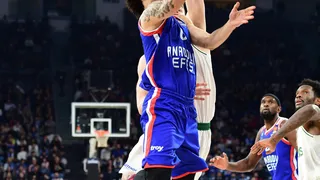 Shane Larkin destaca entre los mejores de la Euroliga