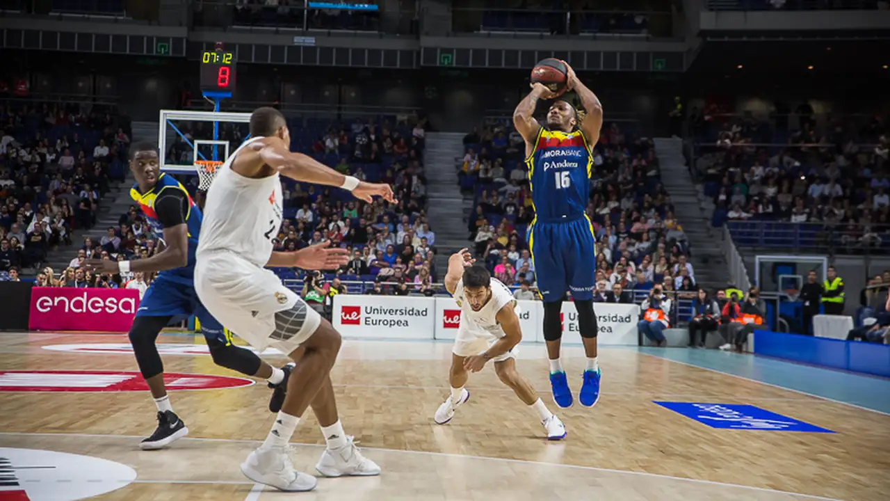 Un inmenso MoraBanc Andorra acaba con la imbatibilidad del Real Madrid (105-107)