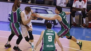 Gentile y Kleiza le endosan a Unicaja su tercera derrota consecutiva en el Top16