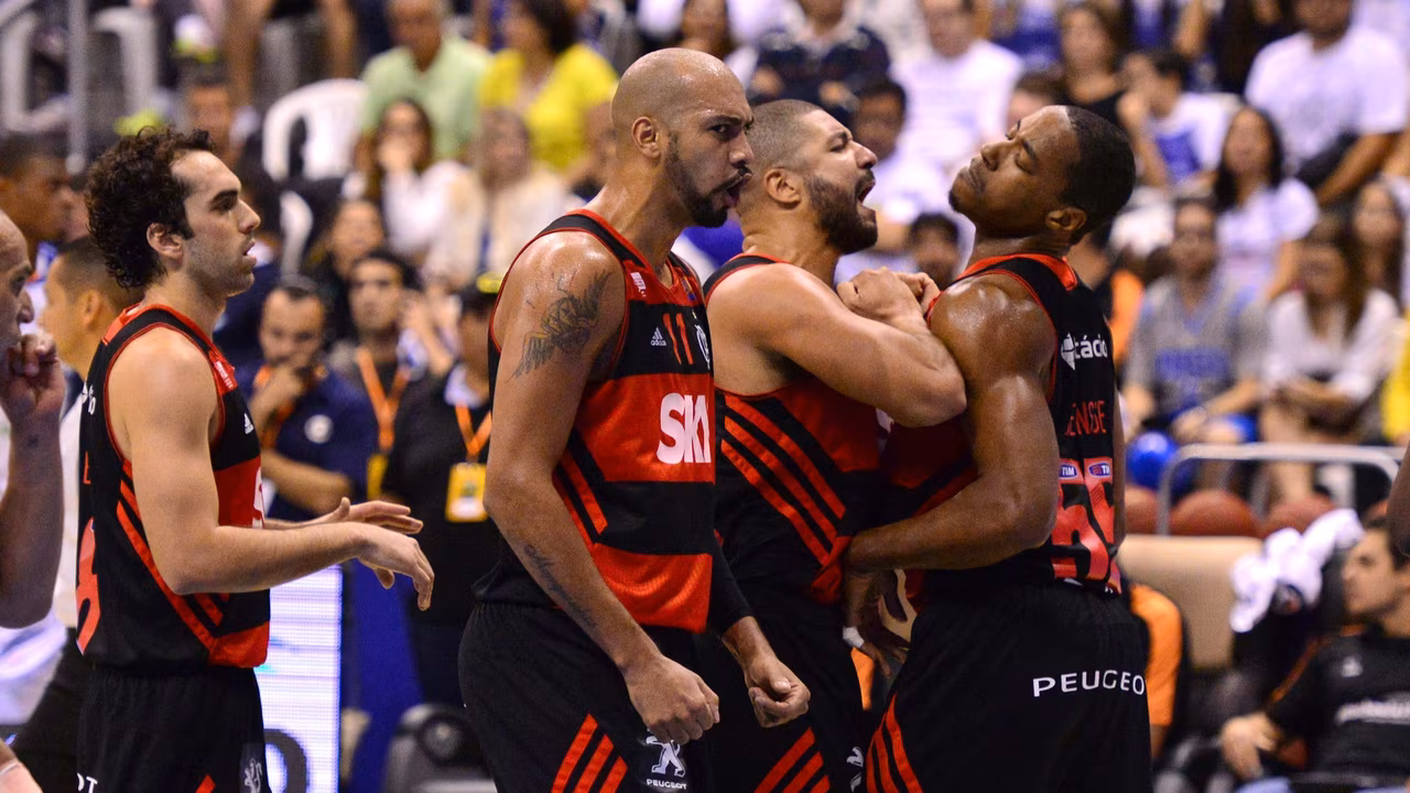 Flamengo asegura su base: renuevan Marcelinho Machado, Marquinhos Vieira y Vitor Benite