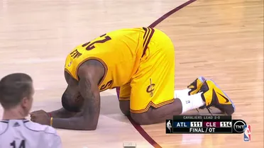 LeBron James firma un bestial triple-doble para situar a los Cavs a un paso de la final