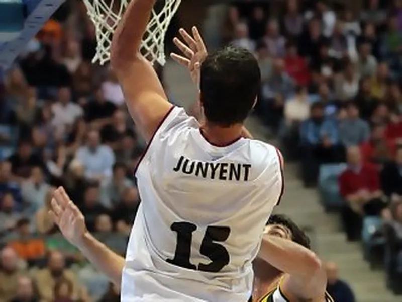 La otra estadística en la Liga Endesa (J3): Lección magistral de veteranía de Junyent y Reyes. Llull, eficaz y productivo. Raül López, <i>clutch player</i>