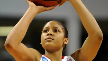 Actualidad LF: Yacoubou cierra el ‘Dream Team’ de Ros, Perfumerías se renueva y Fort se marcha. Abalde y Lima se van a Francia. Además, la preselección de España para el Eurobasket