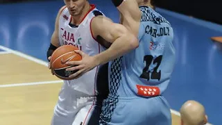 17 triples y Splitter dan cuenta del Asefa Estudiantes (92-76)