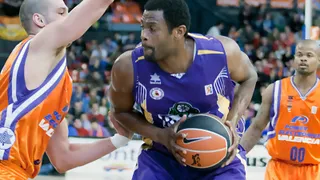 Lamont Barnes, poderío interior para el Quesos Cerrato Palencia