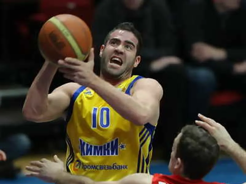 Carlos Cabezas, entre Unicaja, Siena y… Bilbao